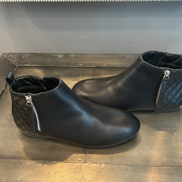 Maxmuxun Woman’s Chelsea Ankle , Flat Boots - Picture 11 of 12